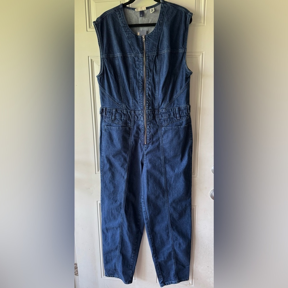 Universal Thread denim blue jumpsuit - Picture 4 of 9